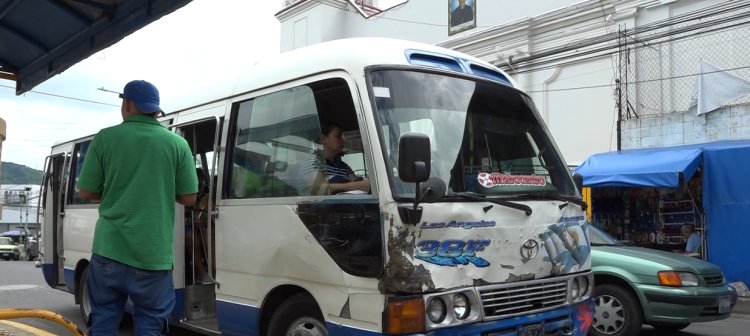 Habitantes del municipio de Apopa denuncian mal servicio del transporte publico