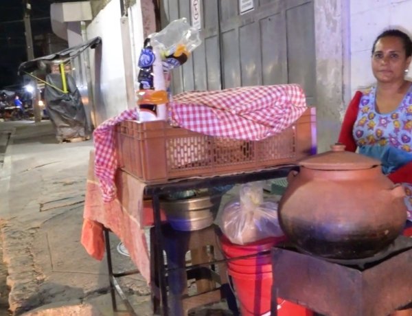 Emprendimiento de Atol Chuco en Apopa