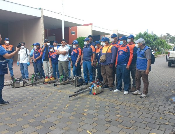 Instituciones de salud intensifican acciones contra el dengue en Apopa