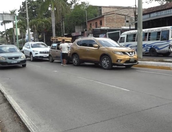 Múltiple accidente de tránsito genera congestión en la carretera Troncal del Norte