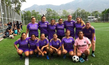 Torneo de Futbol denominada No a la discriminación de género Colonia Santa Teresa Flores Apopa