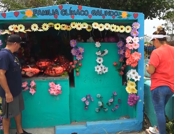 El cementerio municipal de Apopa fue un escenario para recordar a las madres