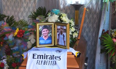 Último adiós a los hermanos Navarro en Apopa