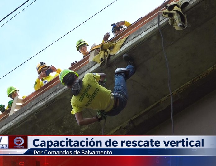 Capacitación de rescate vertical de Comandos de Salvamento