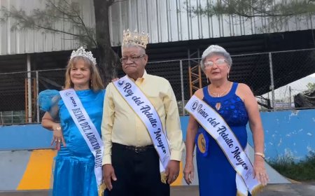 Apopa se vistió de gala en la Coronación del Adulto Mayo