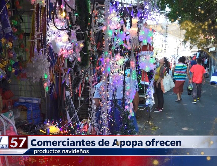 Comerciantes de Apopa ofrecen productos Navideños