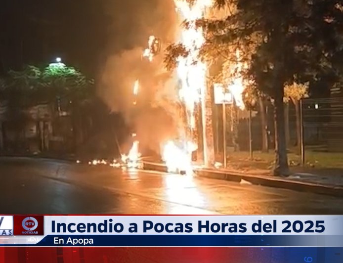 Incendio en la colonia Jacarandas de Apopa genera alerta a horas del 2025