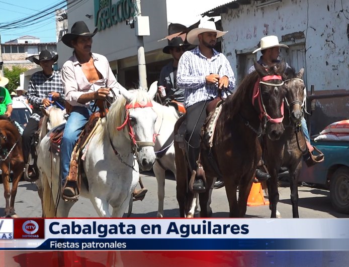 Cabalgata en el distrito de Aguilares 2025