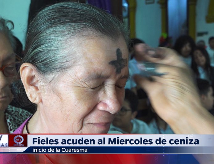 Fieles Acuden al Miércoles de Ceniza en Apopa