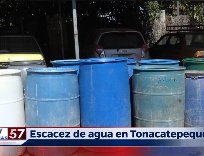 Vecinos de La Libertad, Tonacatepeque, enfrentan serios problemas de escasez de agua.????